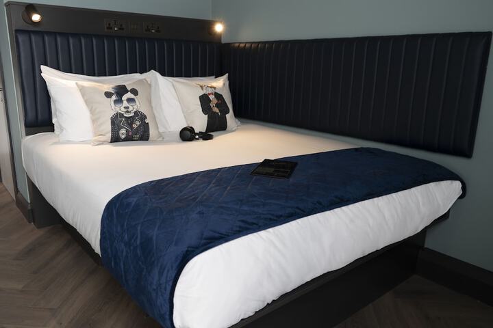 Room 4 of 21