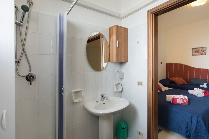 Room 57 of 79