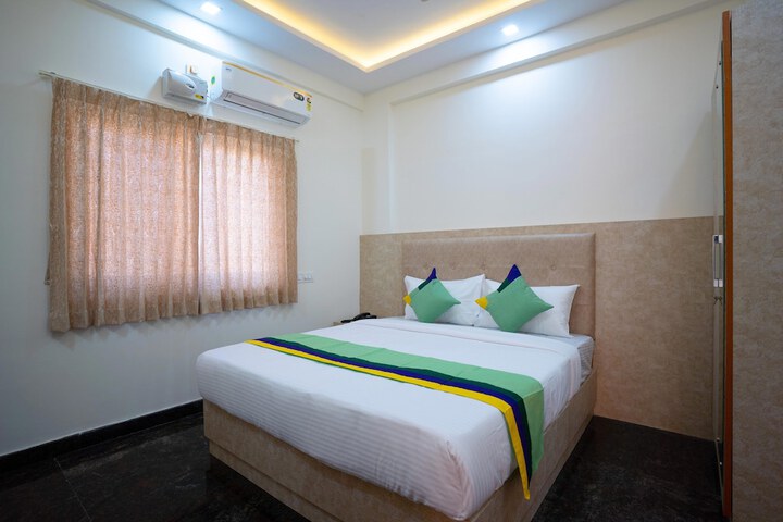 Room 15 of 25
