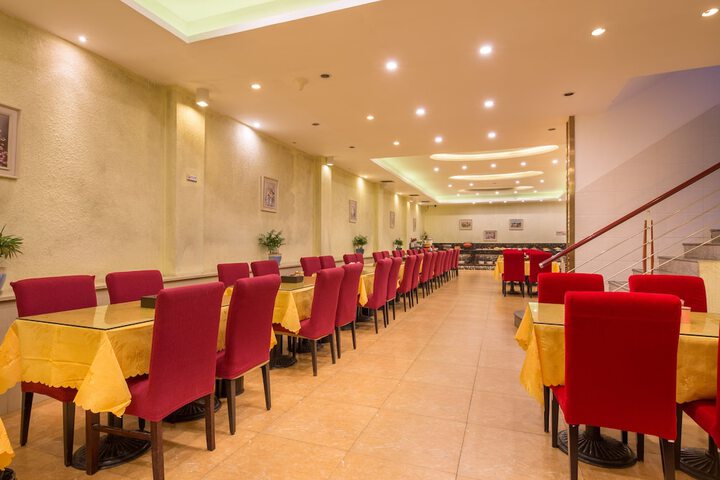 Breakfast/Coffee Service 12 of 16