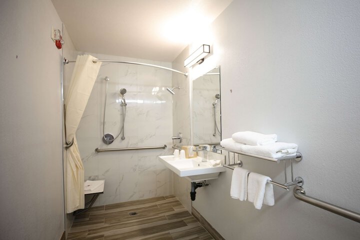 Deluxe Double Room (9 of 22)