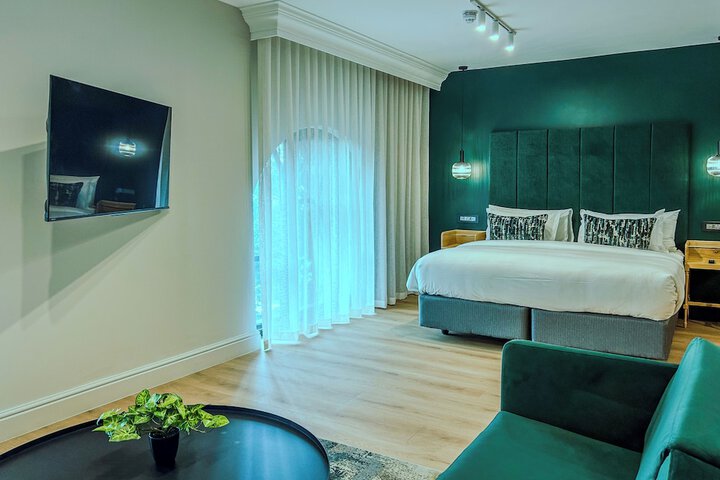 Room 47 of 123