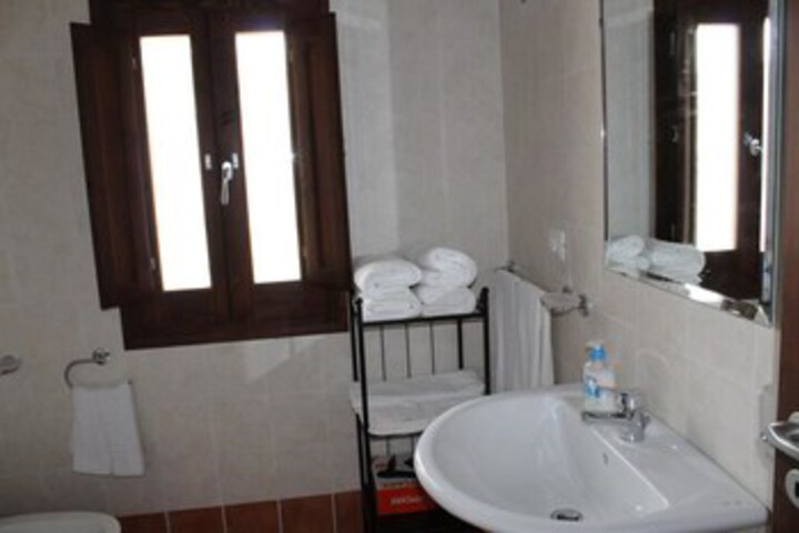 Room 3 of 17