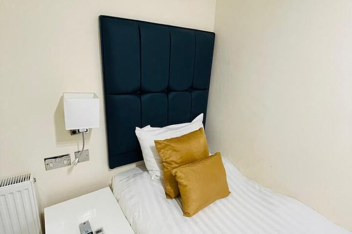 Room 11 of 71