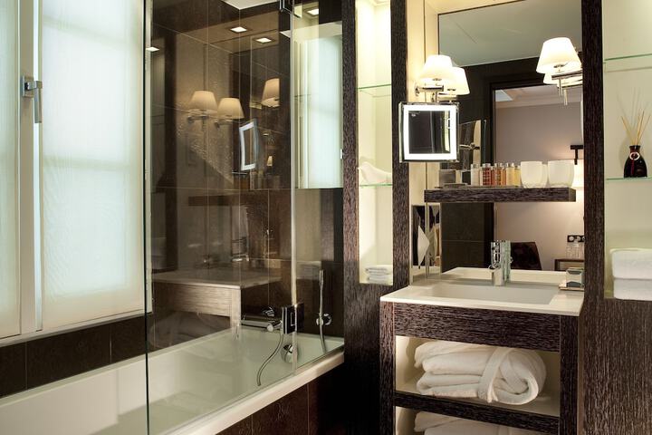 Bathroom Interior Photo