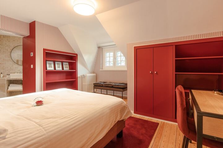 Room 20 of 48