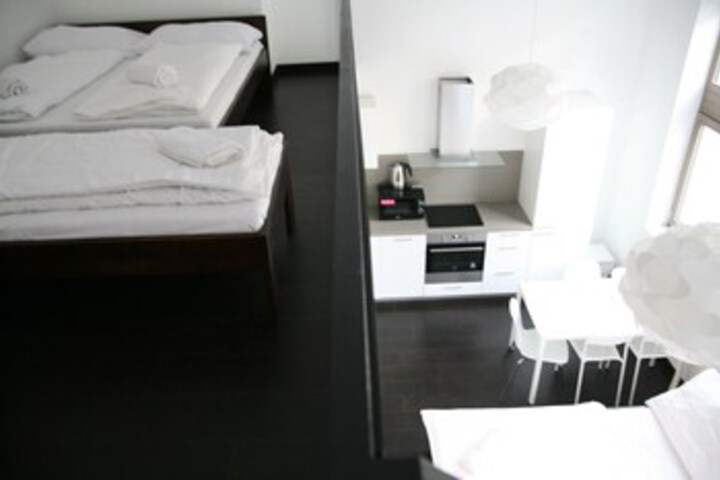 Room 251 of 275