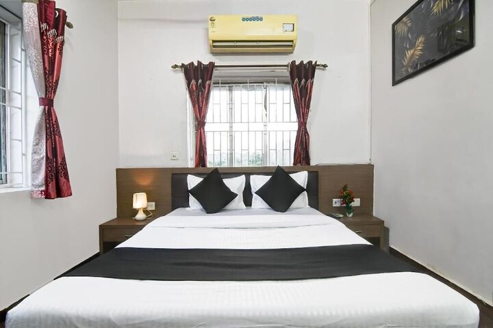 Room 3 of 10