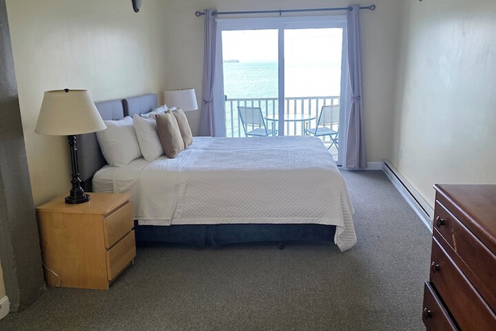 Room 5 of 78
