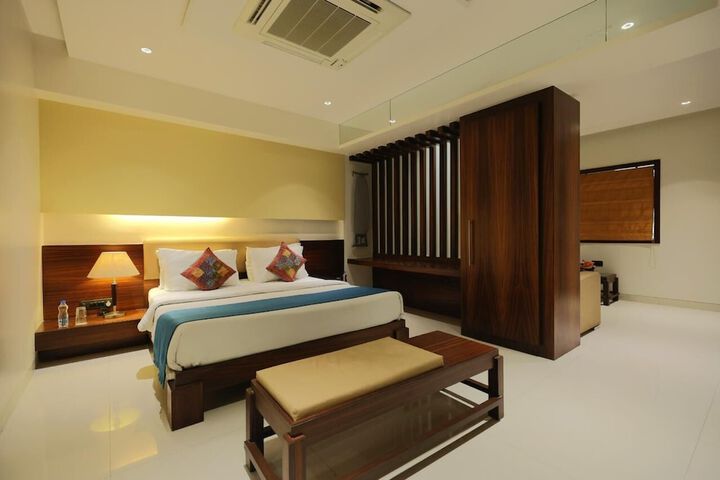 Room 10 of 78