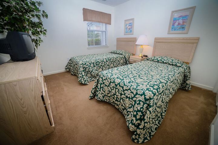 Room 8 of 102