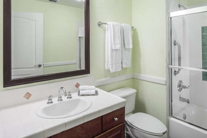 Room 54 of 125