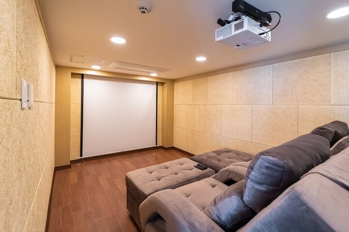Room 38 of 60
