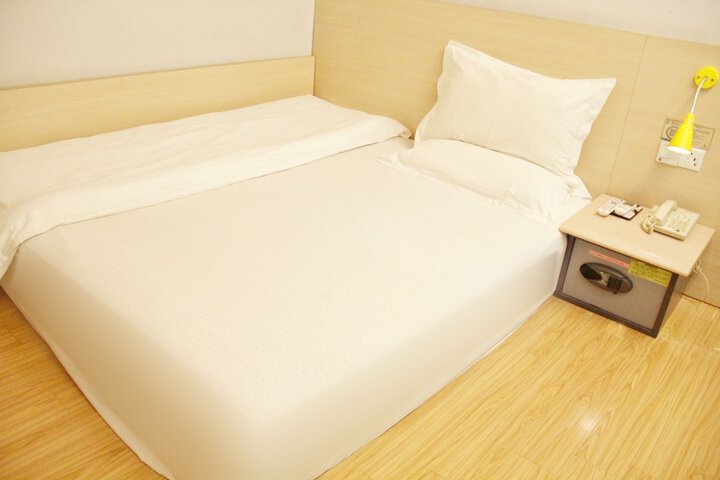 Room 14 of 29