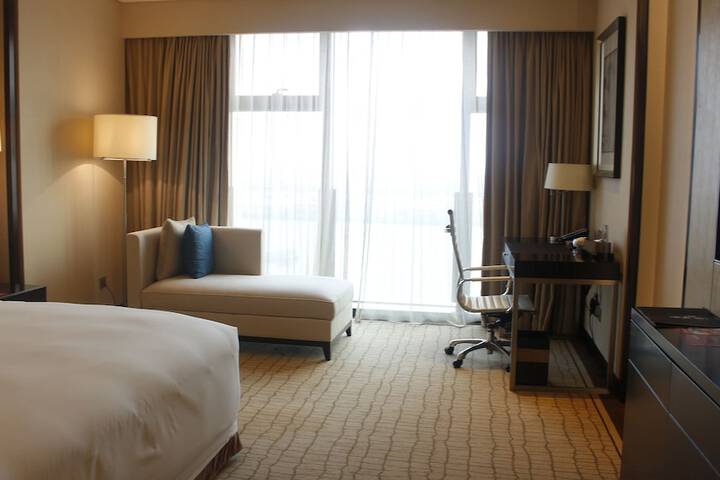 Room 10 of 70