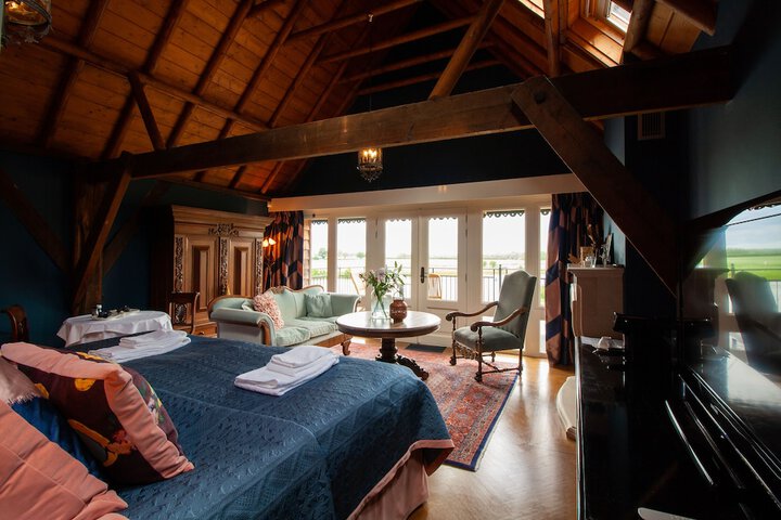 Room 3 of 45