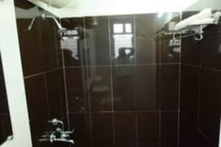 Room 3 of 18