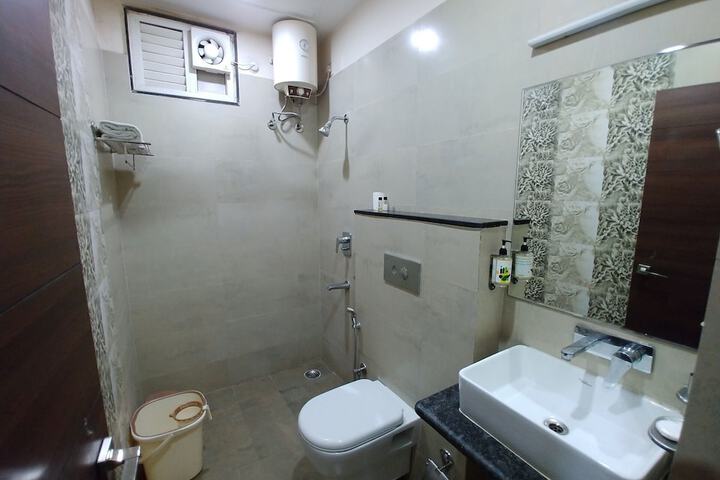 Room 7 of 20
