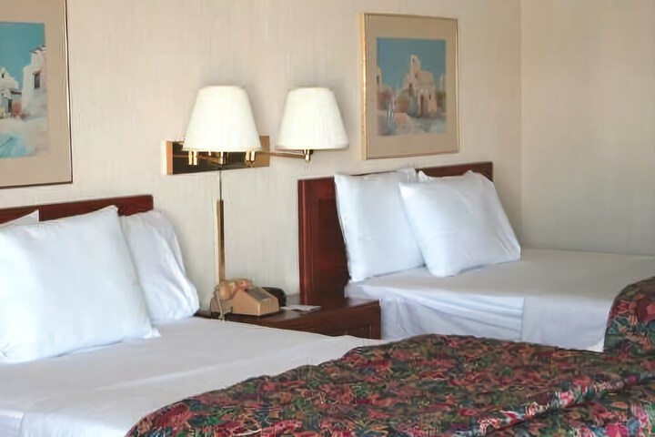 Room 3 of 18