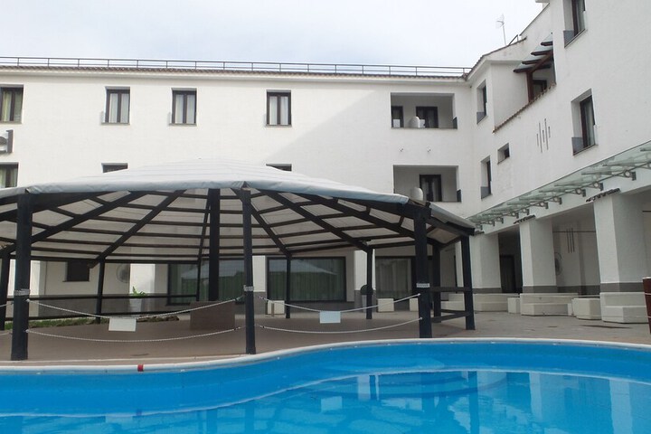 Hotel Pool