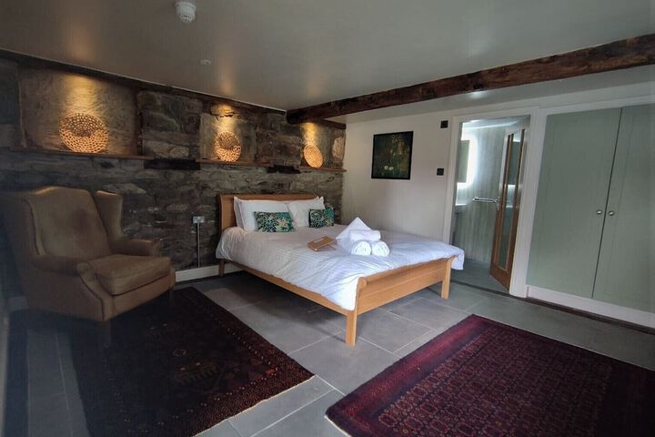 Room 6 of 46