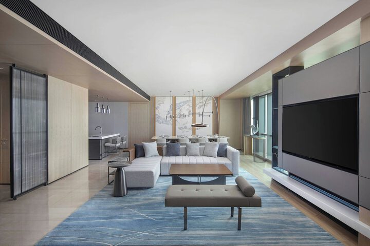 Room 10 of 39
