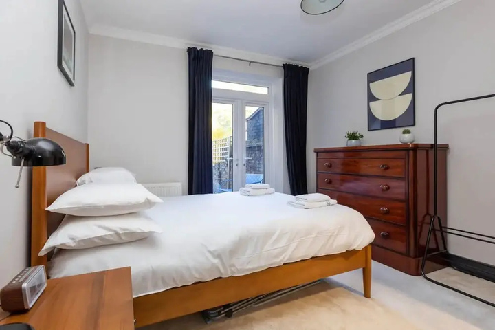Room 3 of 15