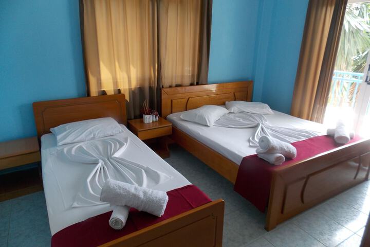 Room 35 of 74