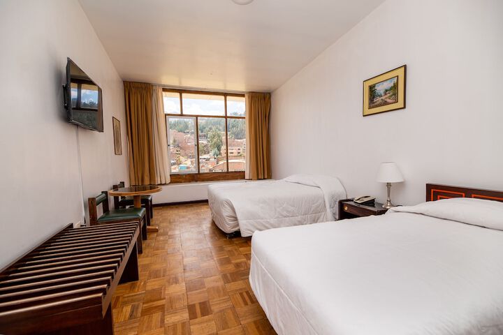 Room 9 of 15