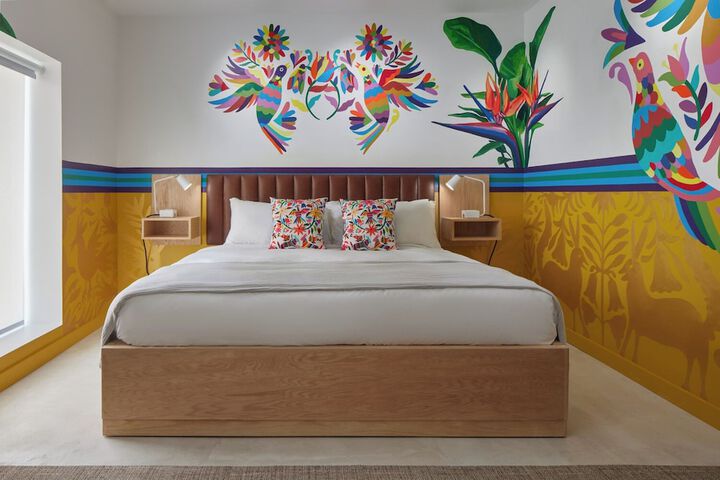 Room 9 of 21
