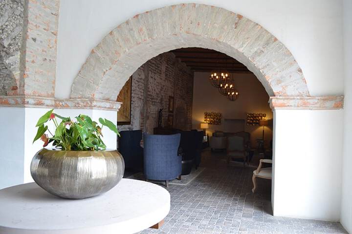 Hotel Interior 10 of 177