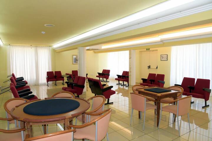 Business Center 60 of 79