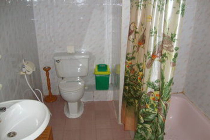 Room 2 of 40