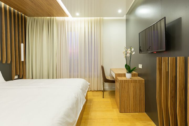 Room 16 of 81