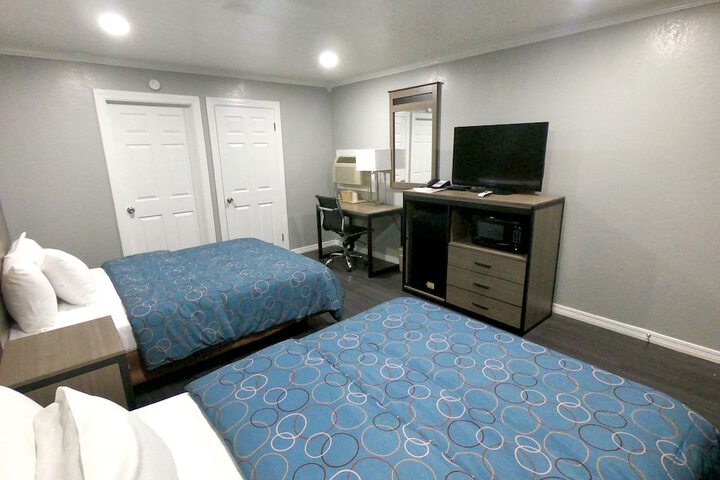 Room 30 of 35
