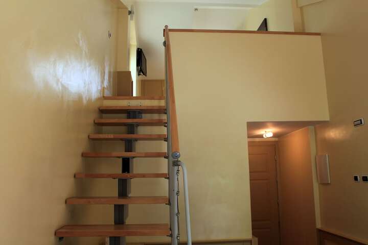 Room 27 of 59