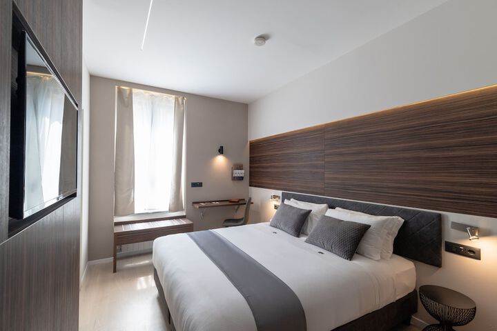 Room 5 of 37