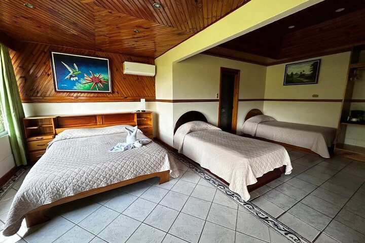 Room 15 of 81