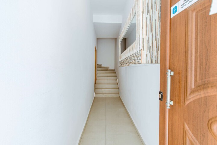Room 5 of 132