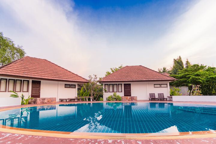 Hotel Pool