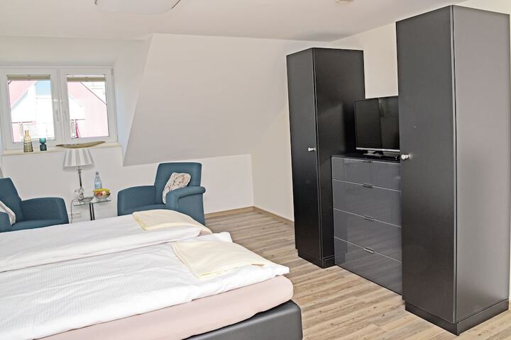 Room 5 of 23