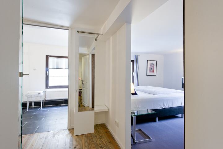 Room 11 of 26