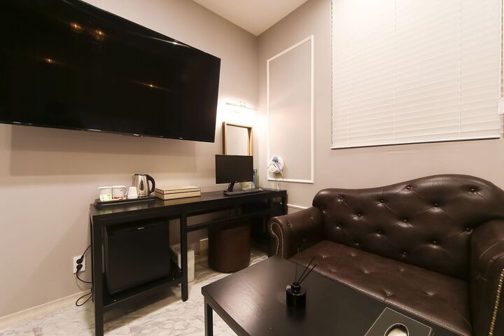Room 80 of 152