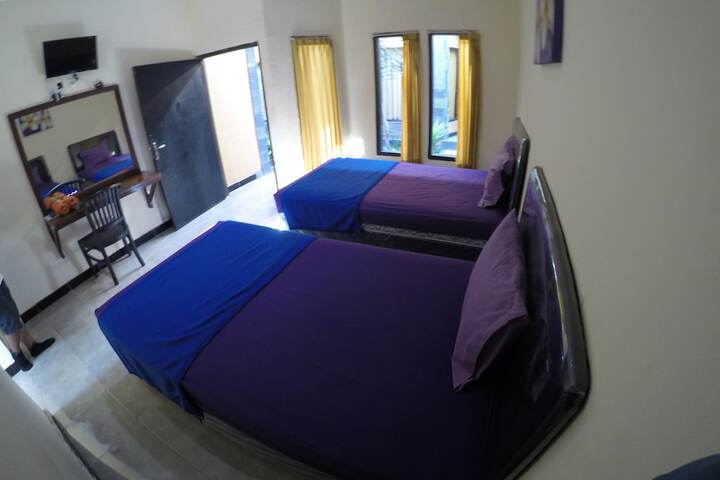 Room 7 of 48