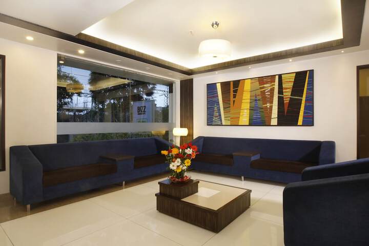 Hotel Interior 4 of 34