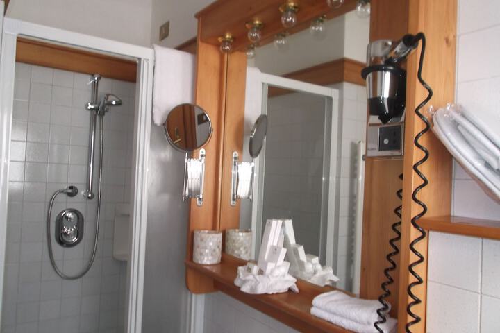 Clean Restrooms