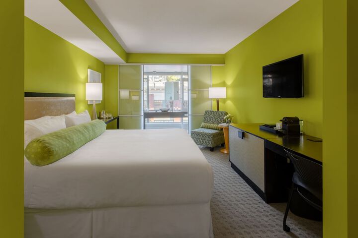 Room 44 of 79
