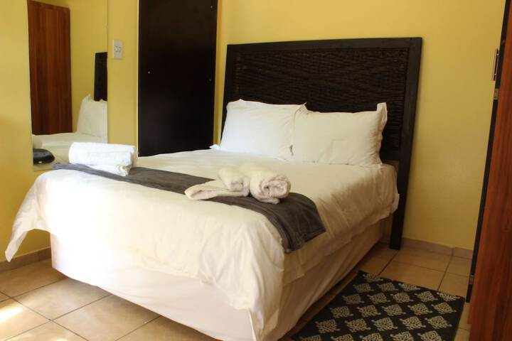 Room 8 of 16