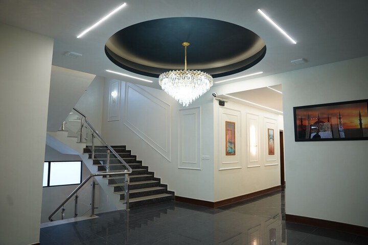 Ballroom/Hall 79 of 84