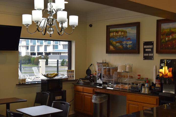 Breakfast/Coffee Service 20 of 27